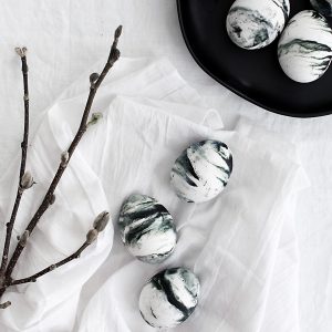 DIY Marbled Easter Eggs- Food Safe!