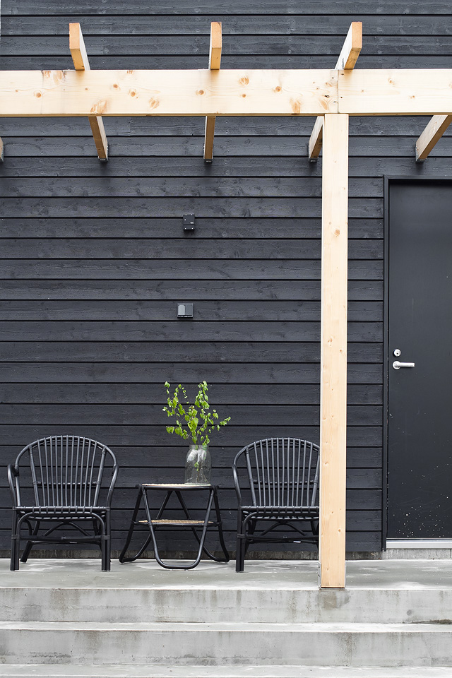 black-house-patio